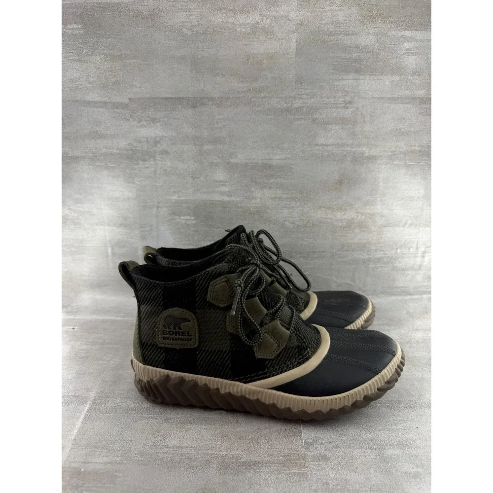 Sorel Out N About III Waterproof Duck Boots Olive Plaid NL3931-326 Women Sz 7